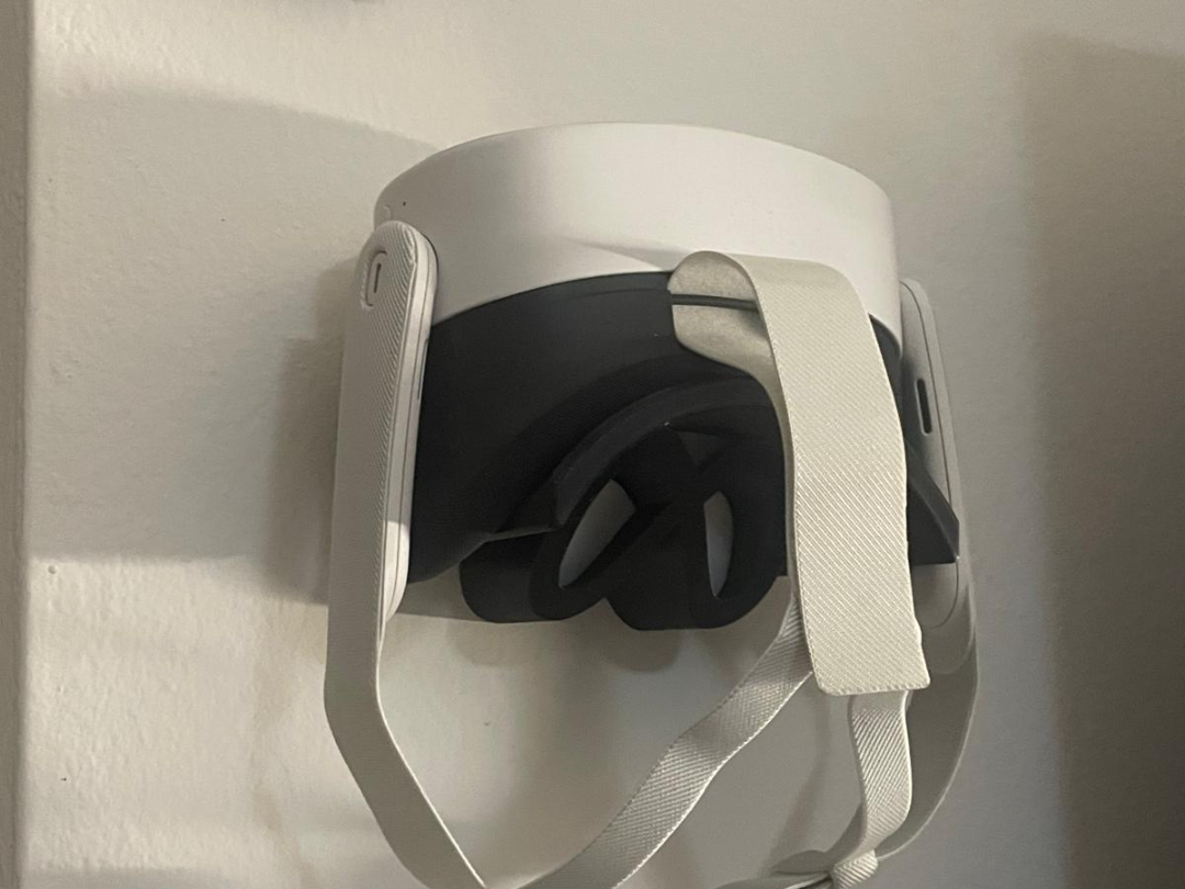 Meta Quest VR and controller wall mount