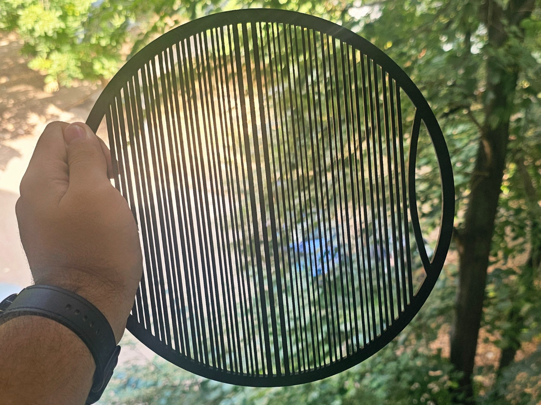 DIY Dent Finder for Car Inspections