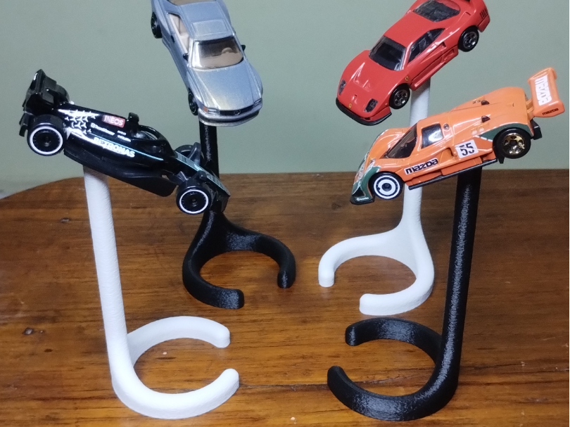 1:64 diecast snap stand