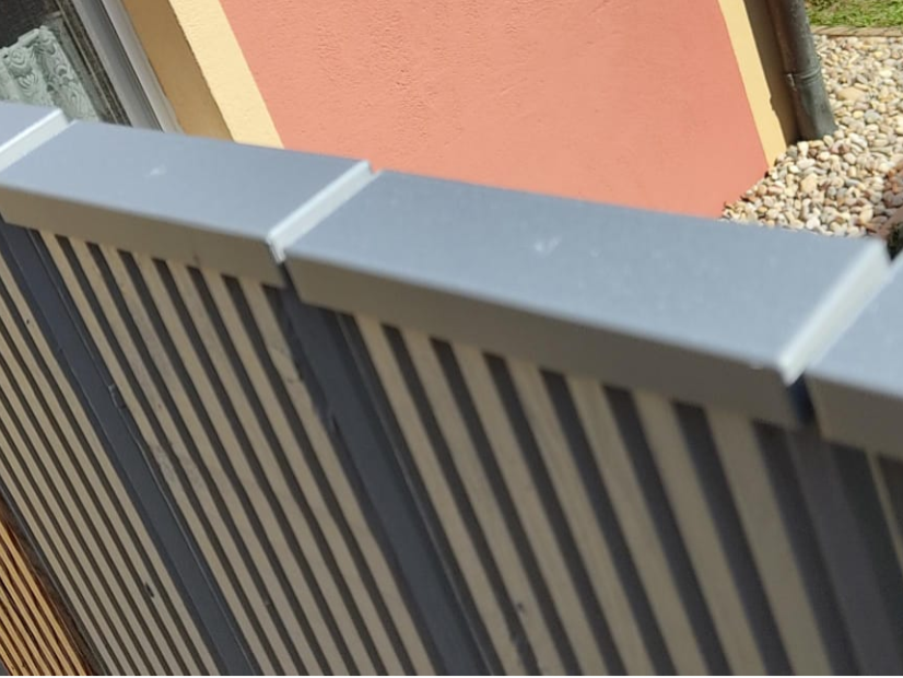 Endstück Zaunabdeckung / Terrassendiele