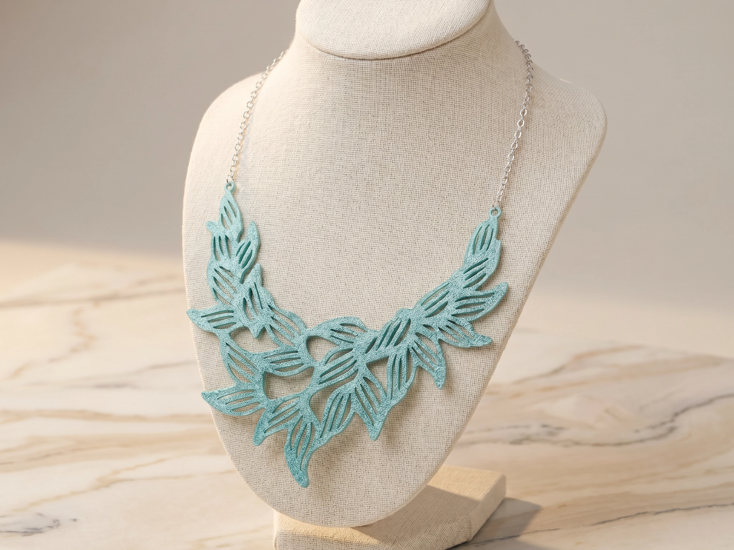 Collier feuilles