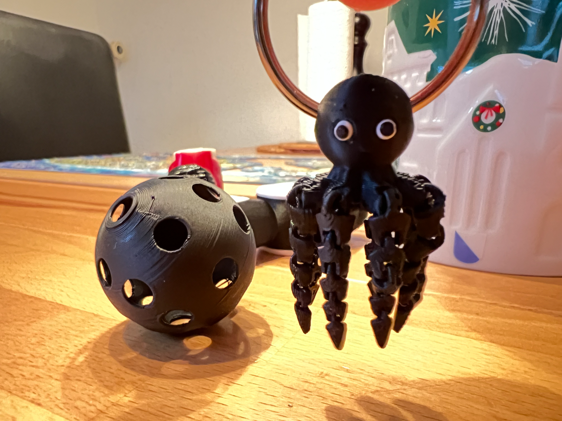 Cute Little Octopus Keychain - Moveable Eyes