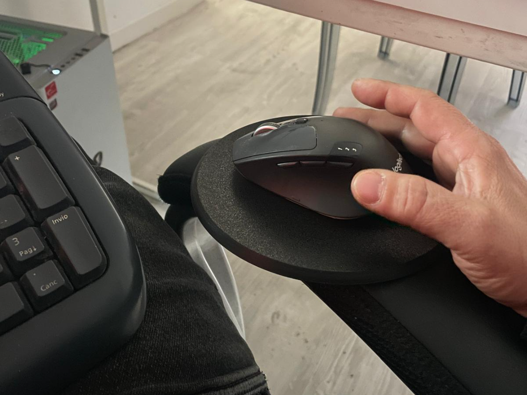 porta mouse da bracciolo