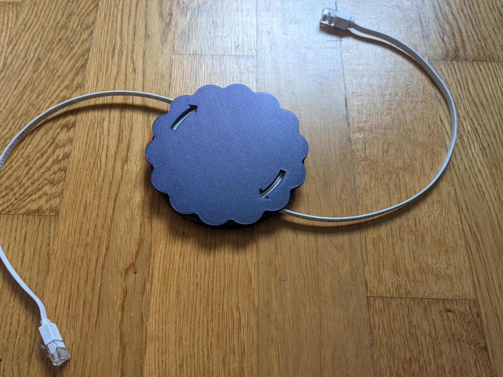 Flat ethernet cable reel
