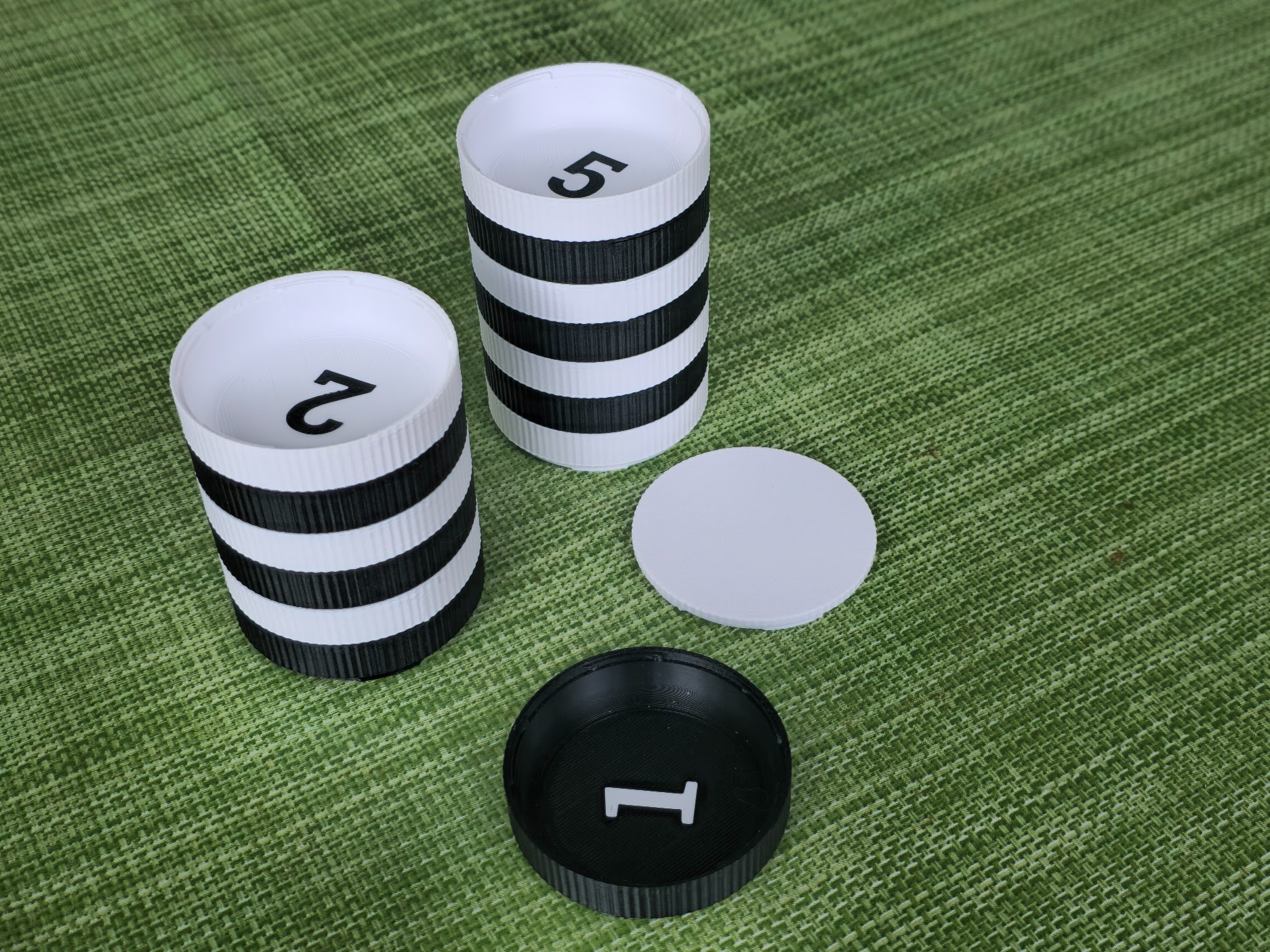 Sequential Bajonet Container
