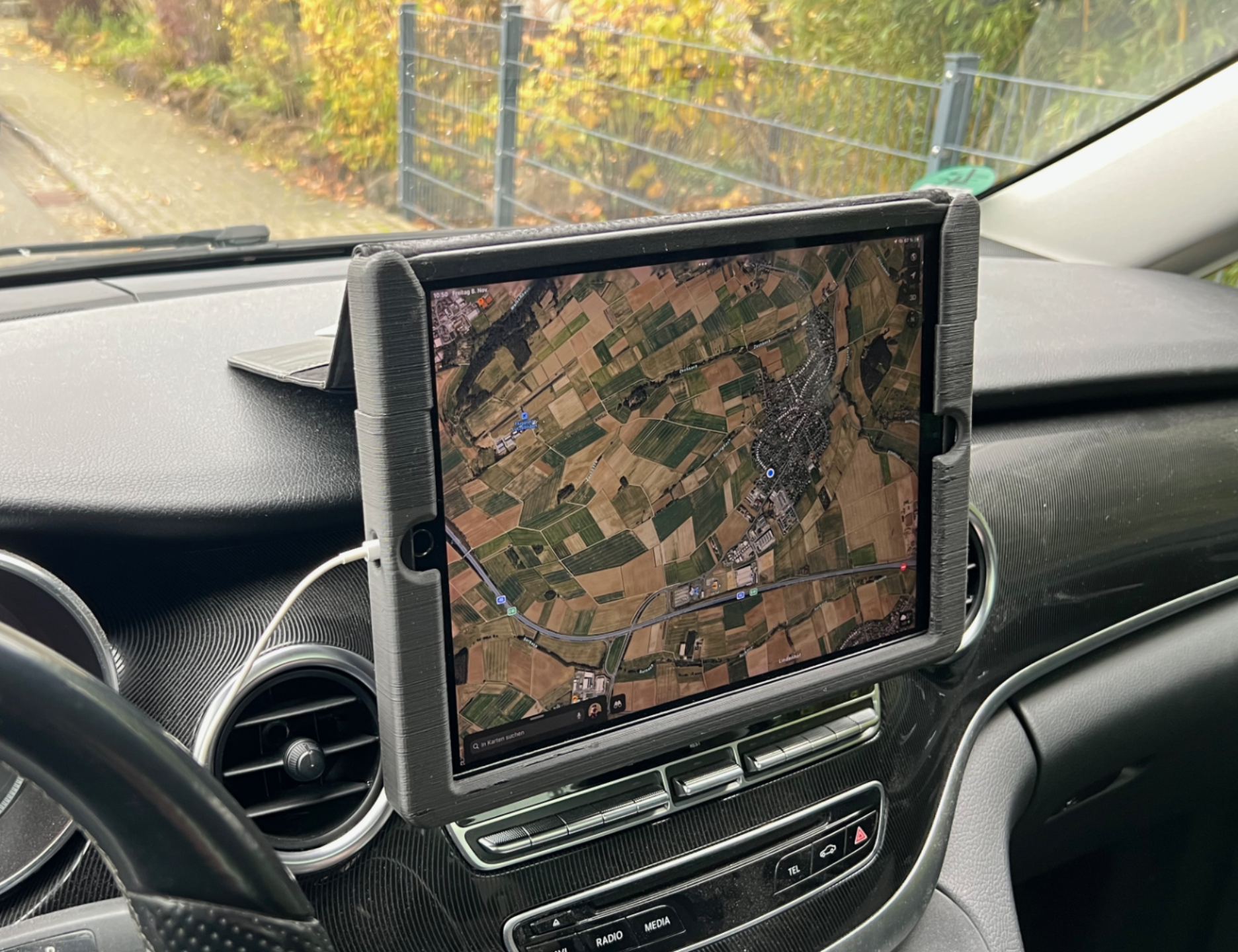iPad Halterung für Mercedes V-Klasse Audio 20