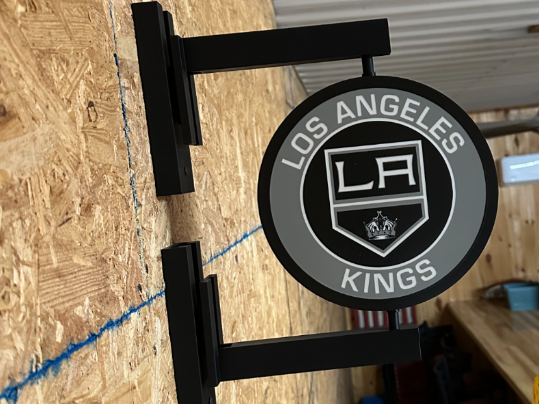 LA Kings sign