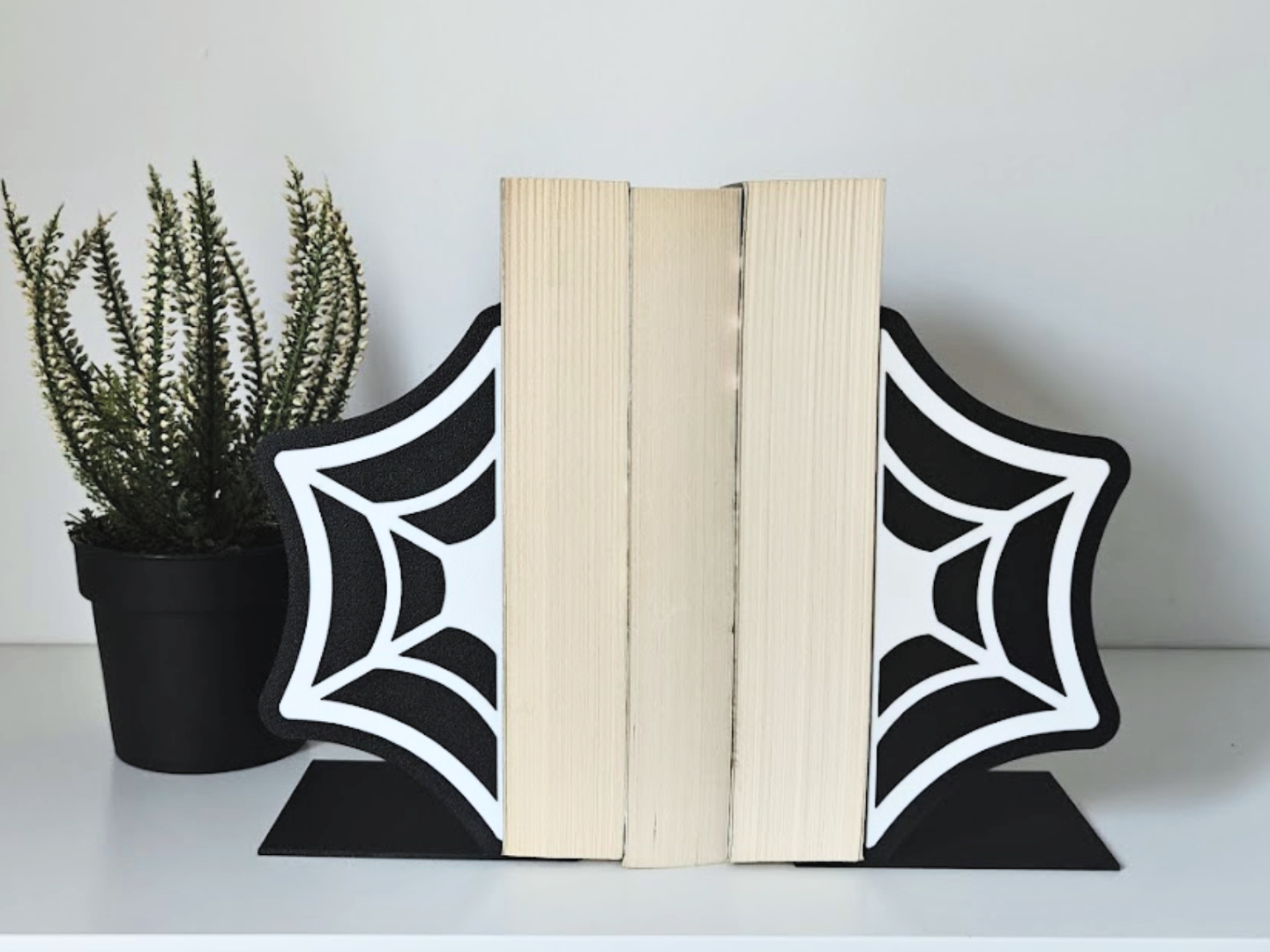Cobweb bookends