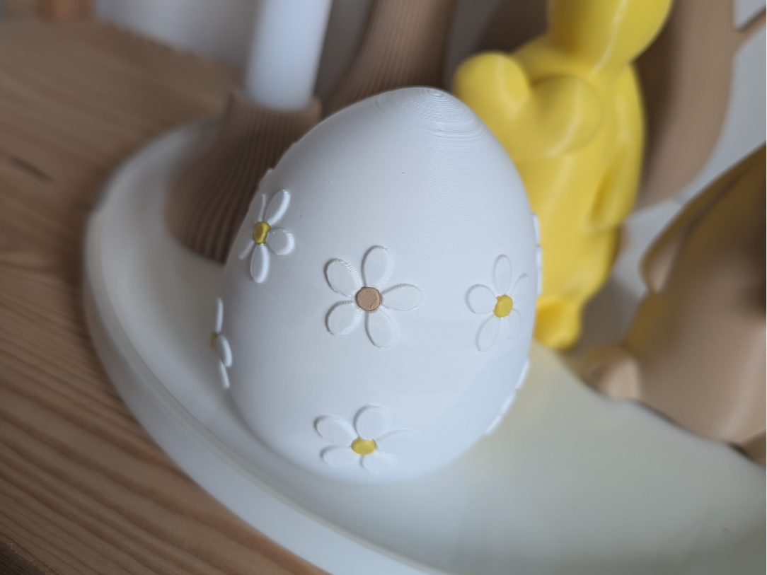 egg with flower relief