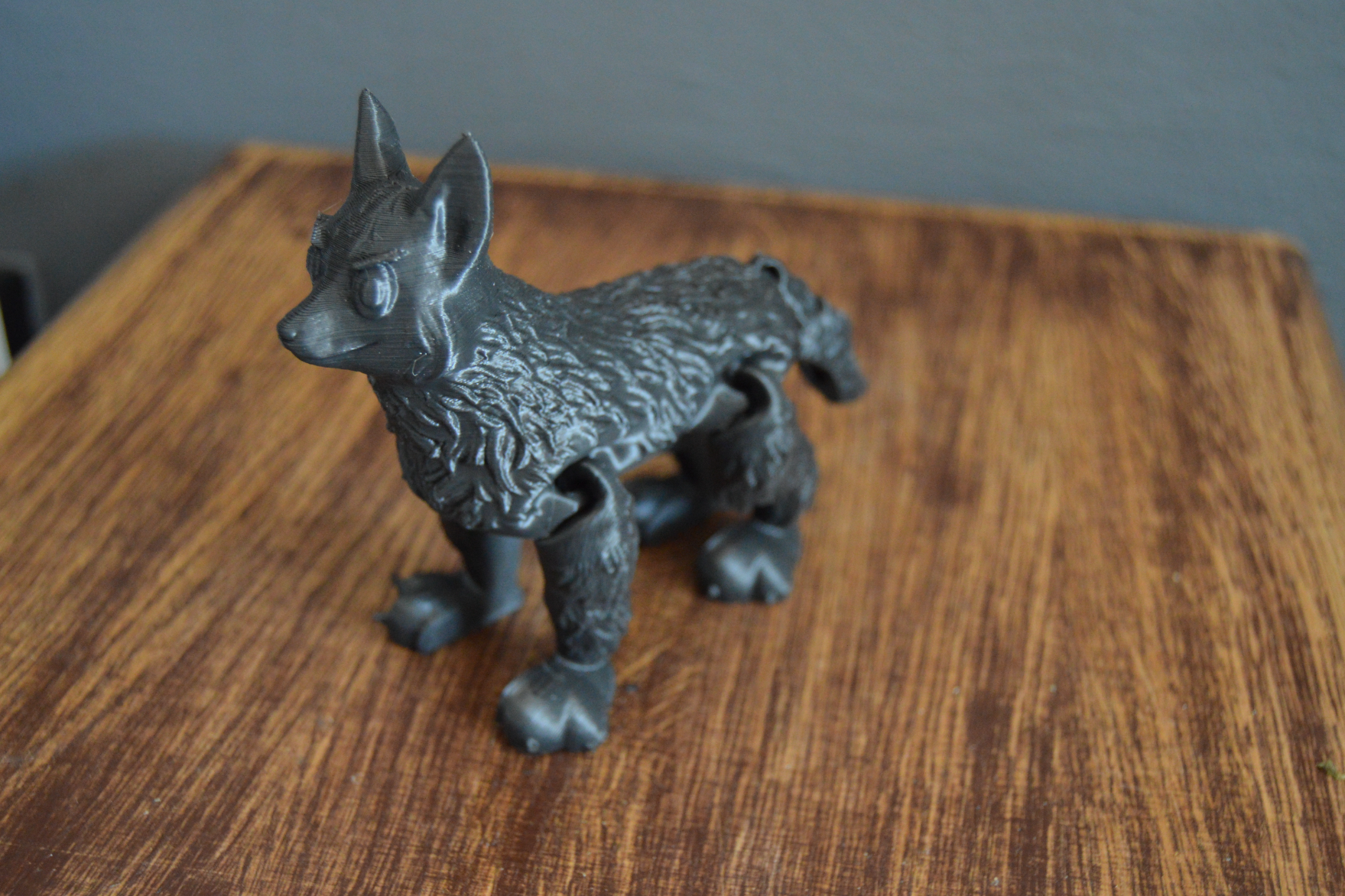 Articulated wolf