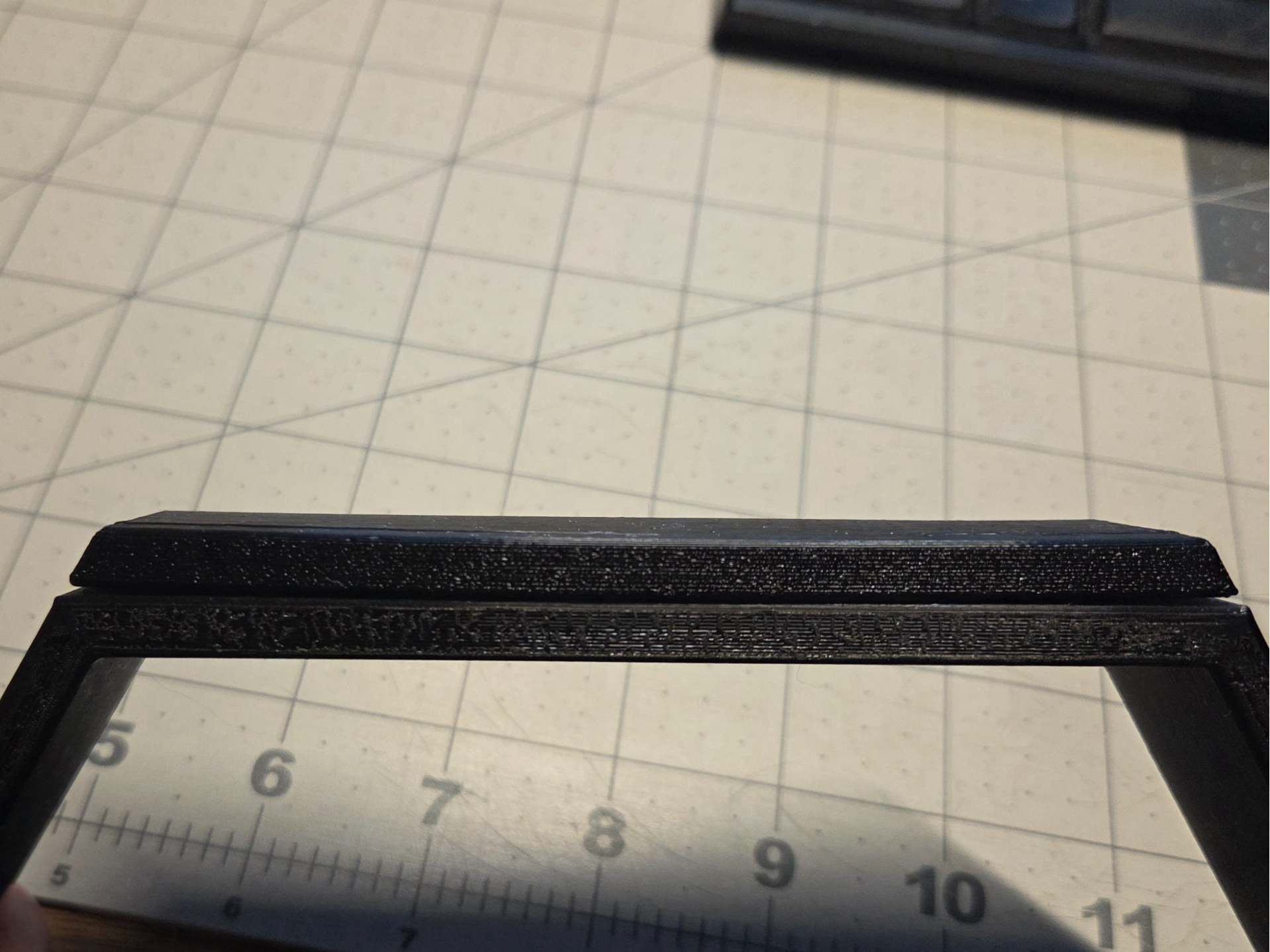Screw/Nail Cover for Maxi Aero Hexo Shelf