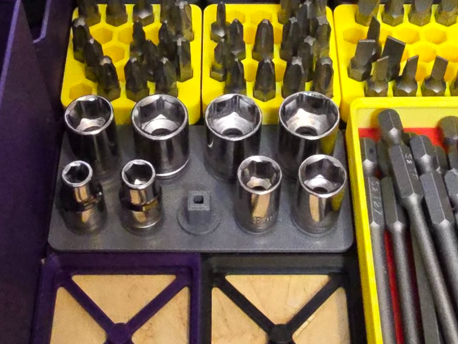 2x1 Gridfinity 1/4'' Socket Holder | 9 Hex Sockets