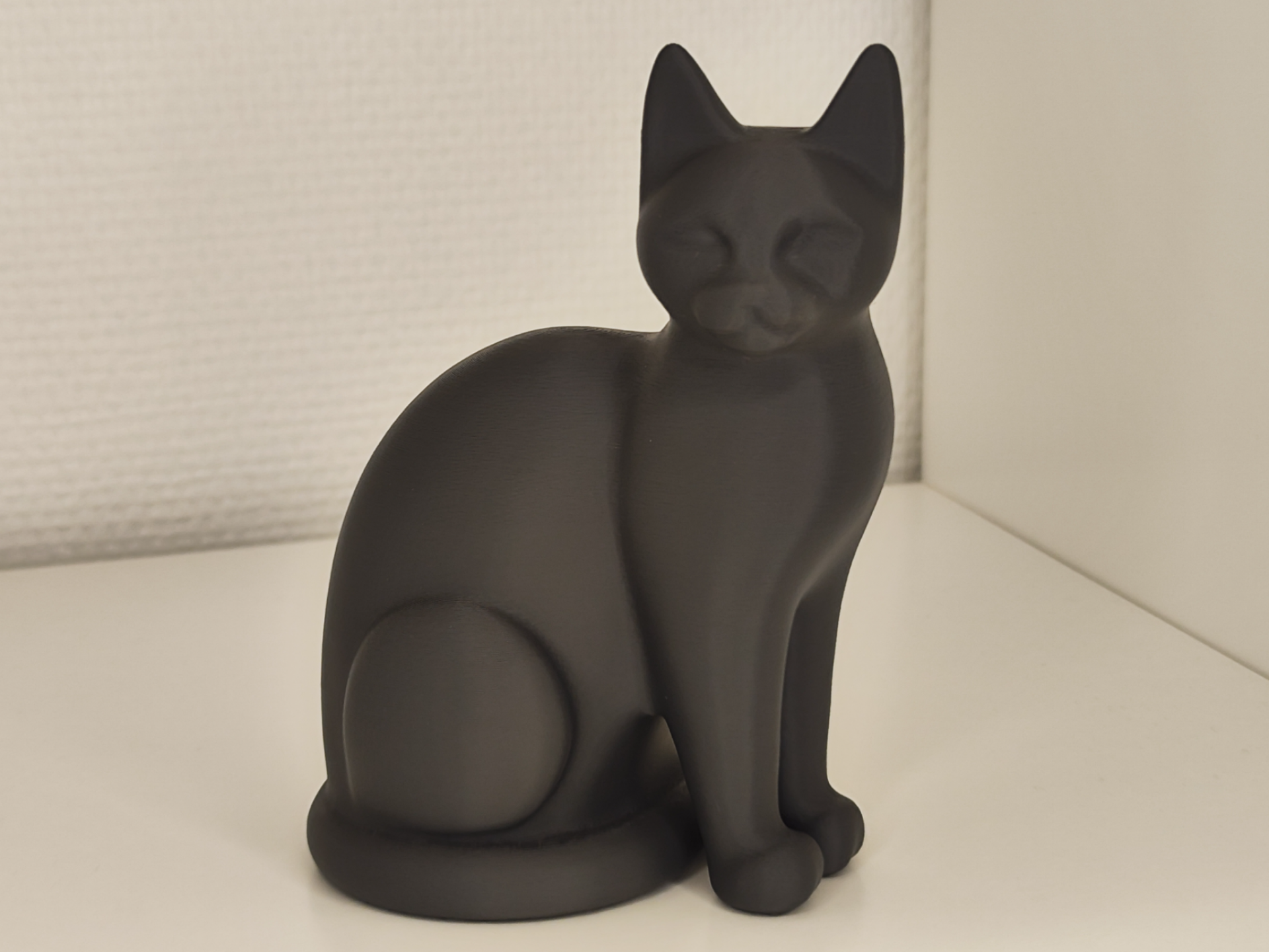 Elegant Sitting Cat Sculpture