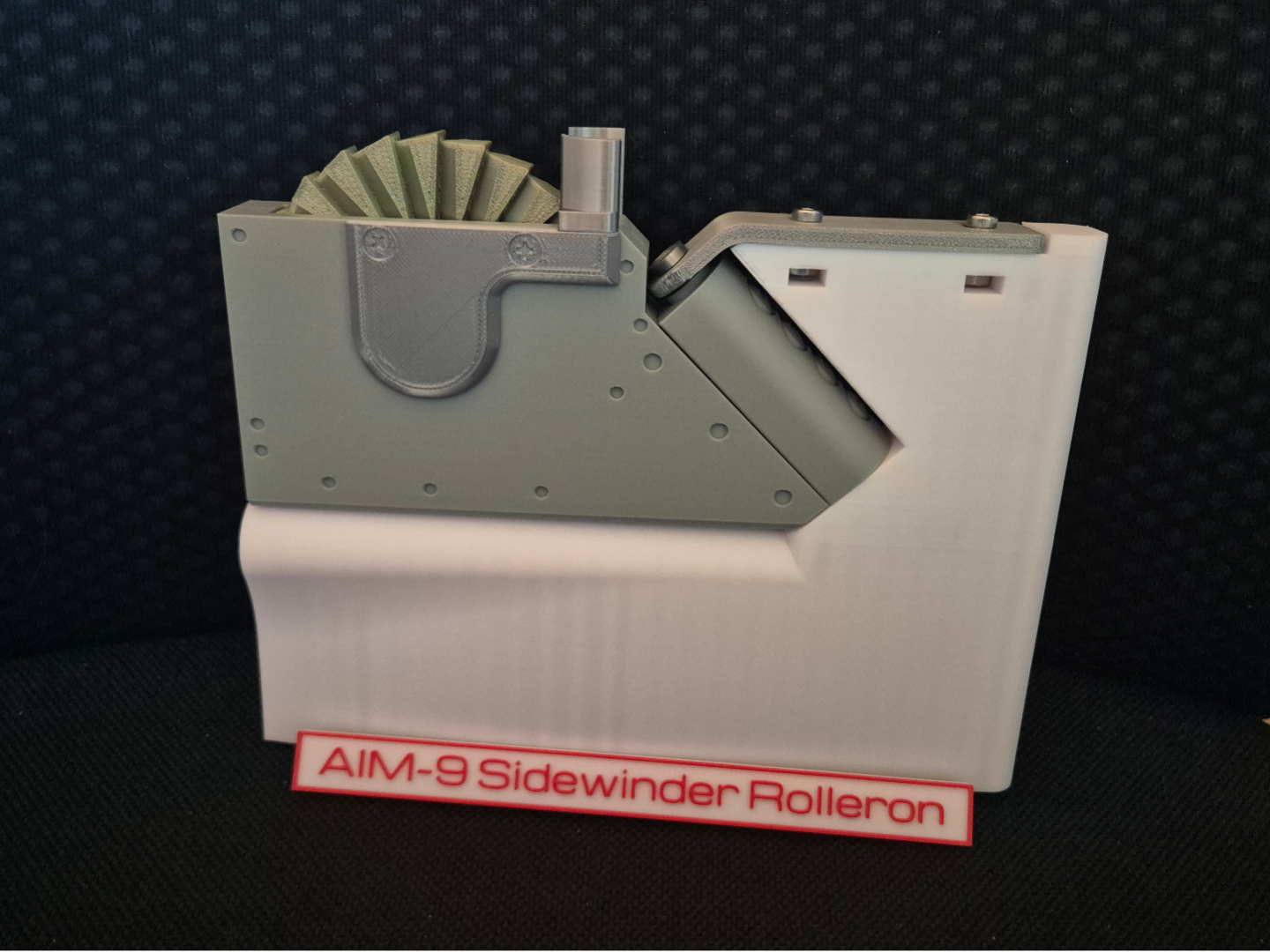 AIM-9 Sidewinder Rolleron
