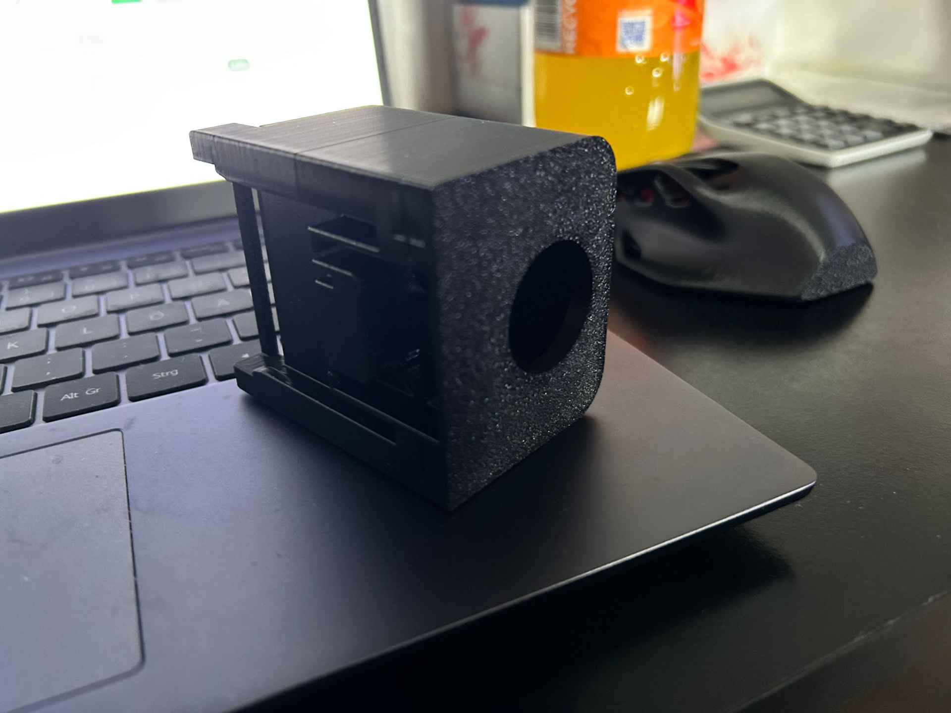 Einhell Adapter + Anschlussloch für KFZ-Steckdose