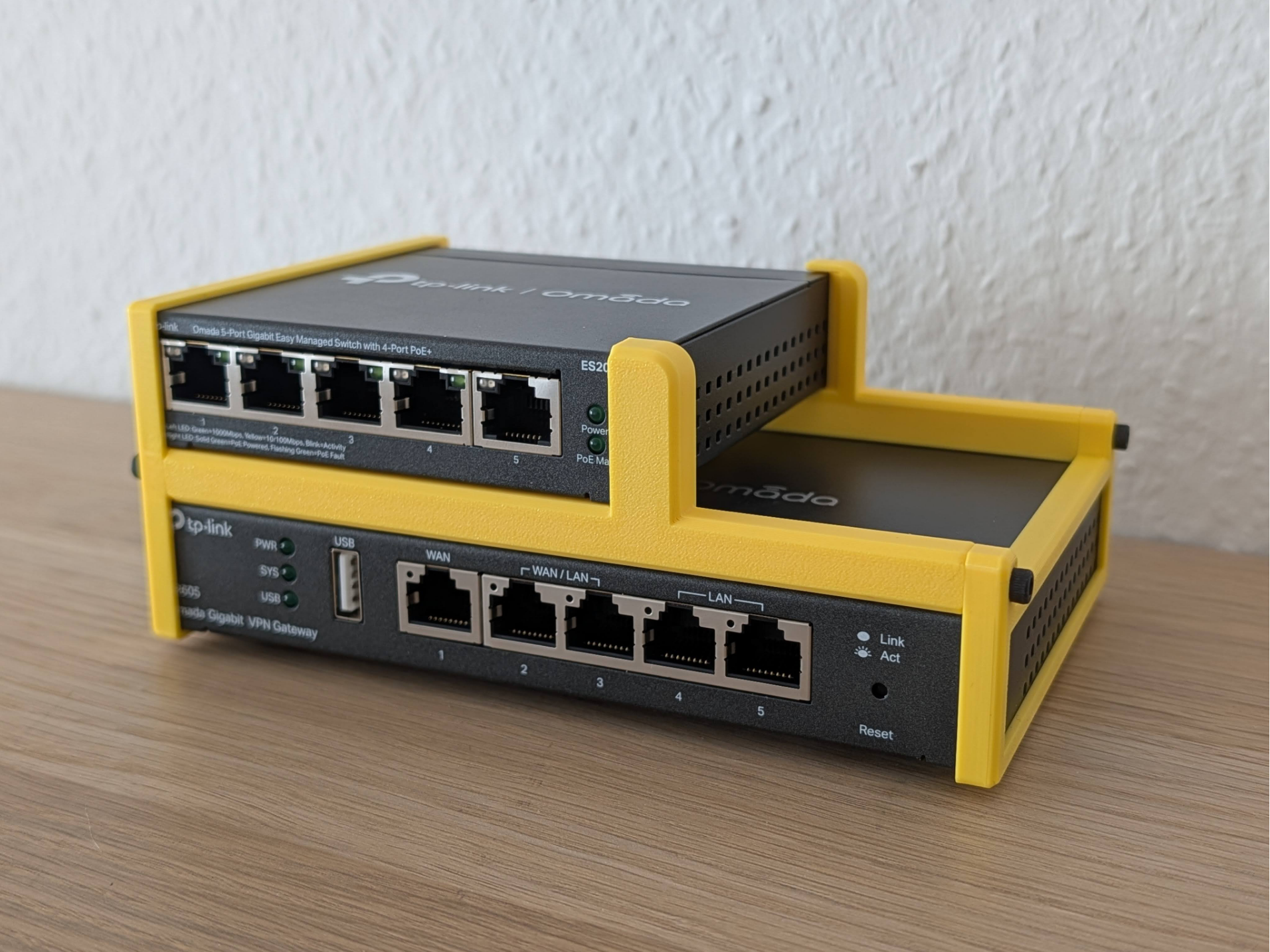 Omada ER605 + ES205GP or OC200 cage