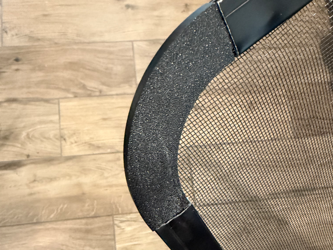 RV Screen Rounded Corner