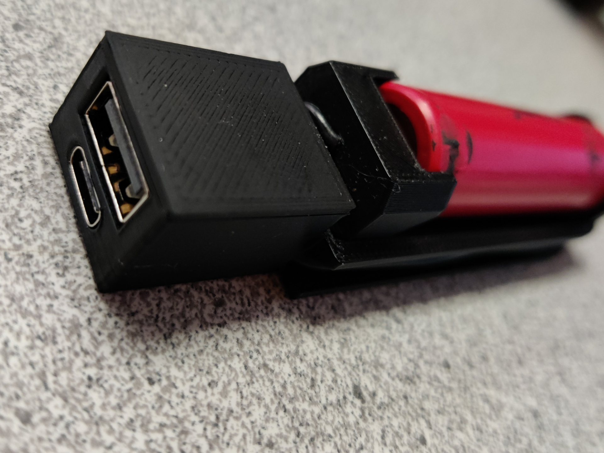 Hot swap 18650 charger and powerbank