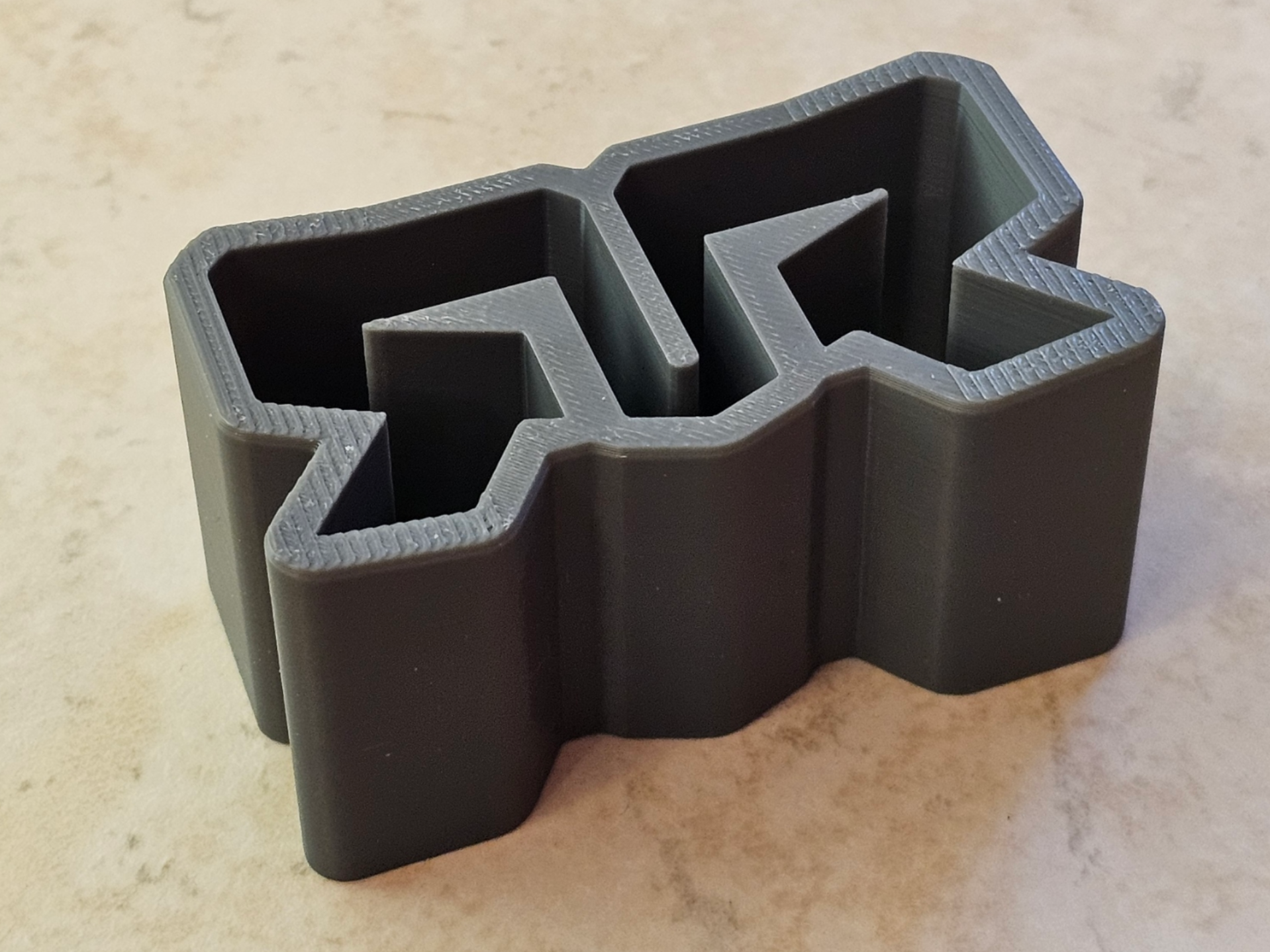 Arrma Typhon Grom Stand