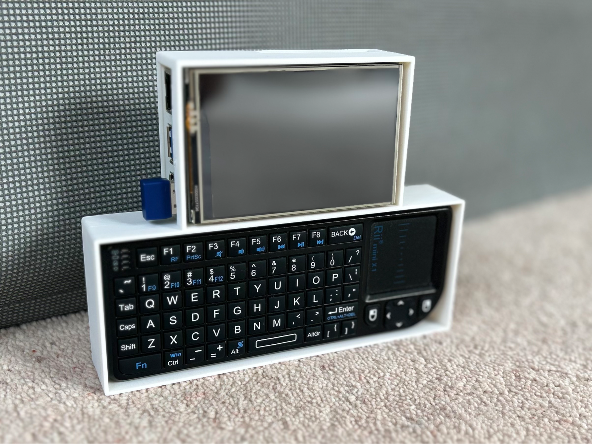 Cyberdeck for Raspberry Pi 5 and 3.5" display