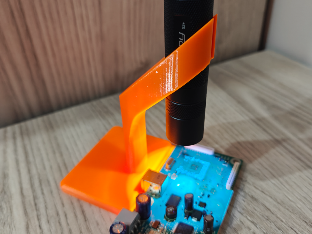 UV Flashlight Stand – for Curing Solder Mask