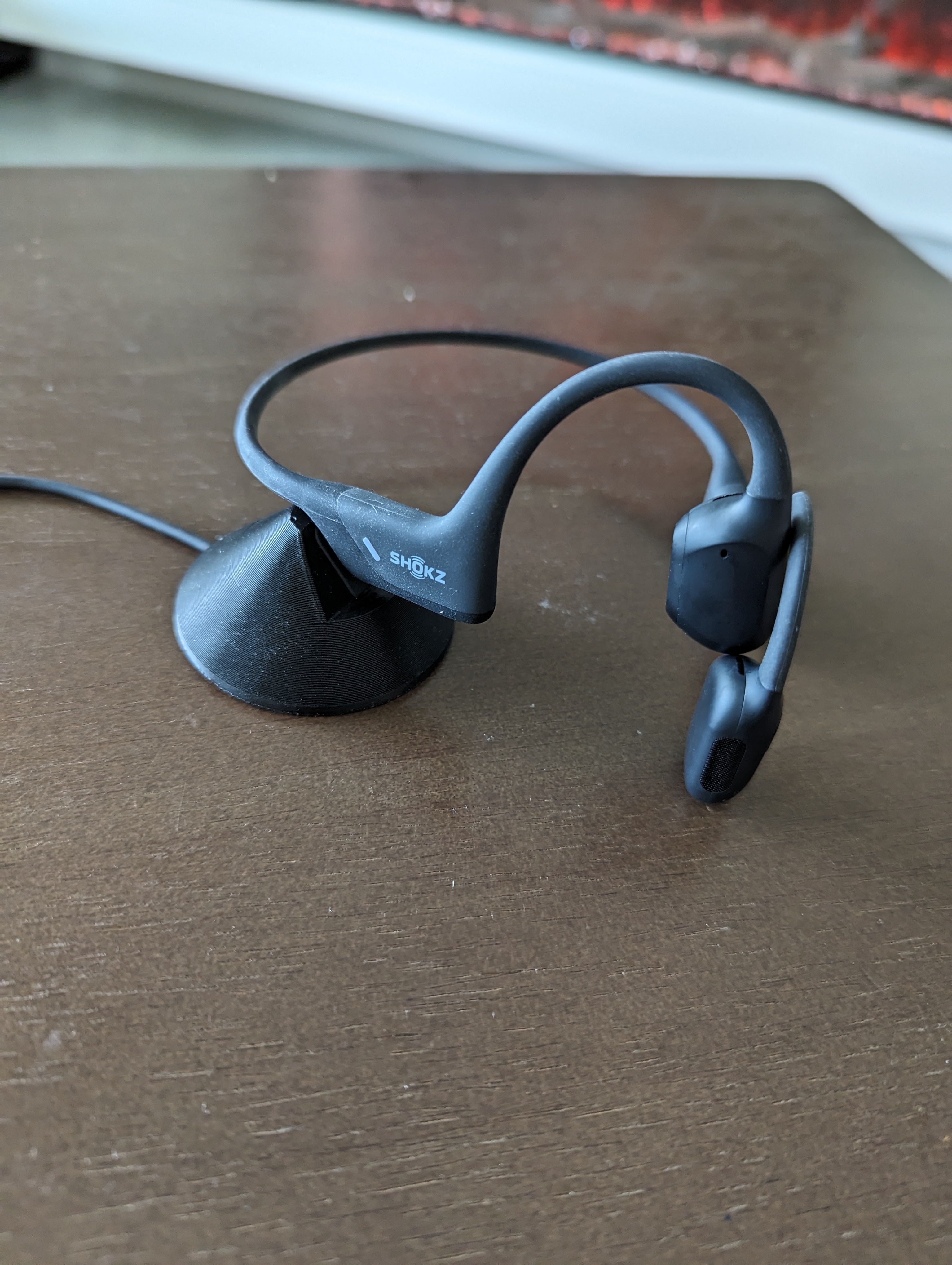 Shokz OpenRun Pro Charging Base