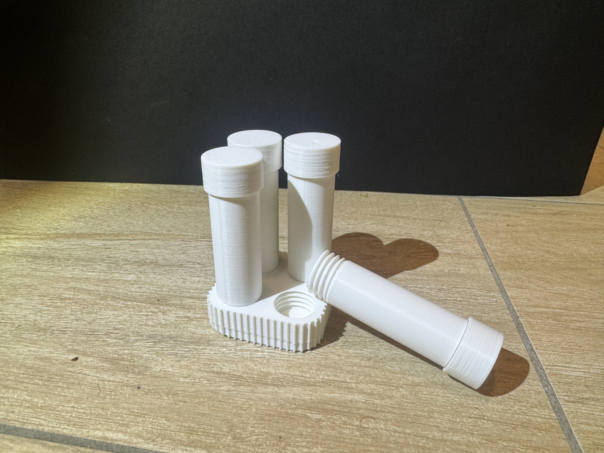 ChemMate 4 - secure tube holder