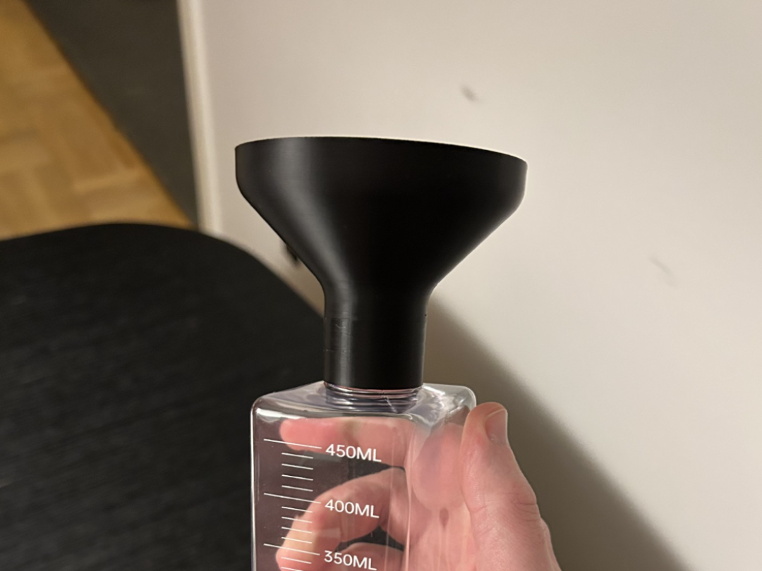 Chihiros dosing pump funnel