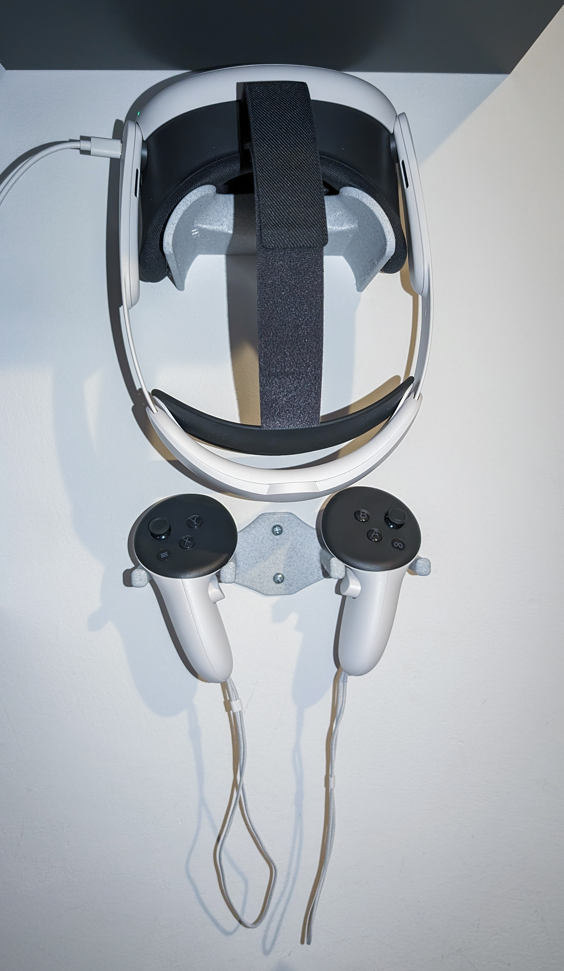 Meta Quest 3 Headset & Controller wall mounts