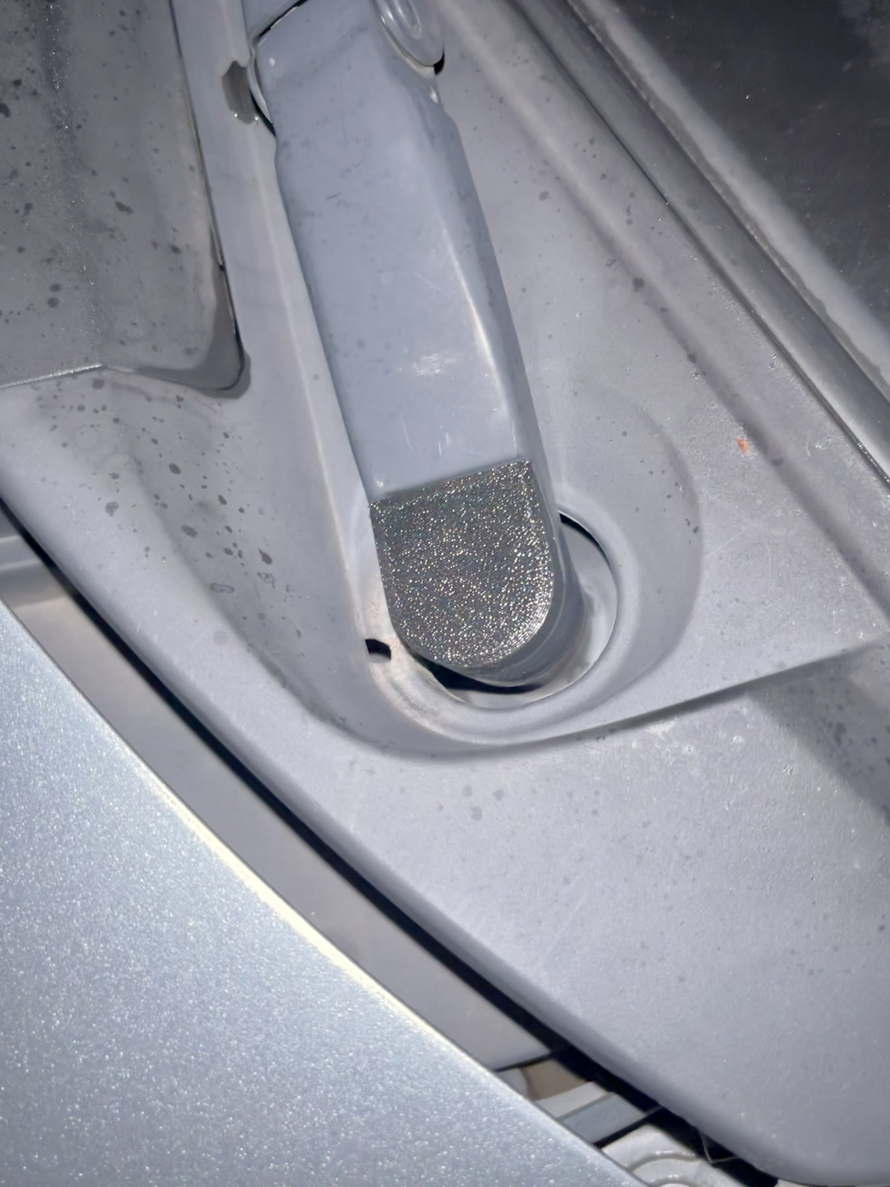 2008 Toyota Yaris wiper cap