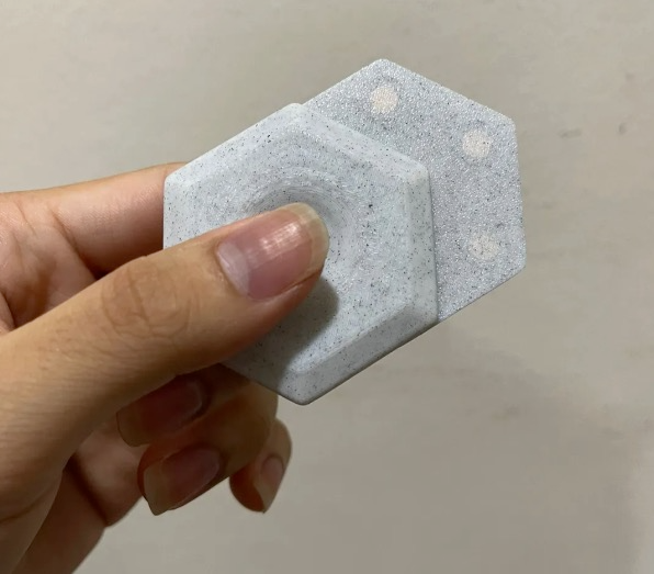 Fidget Toy Magnetic - Hexagonal Clicky Toy [no glue needed]