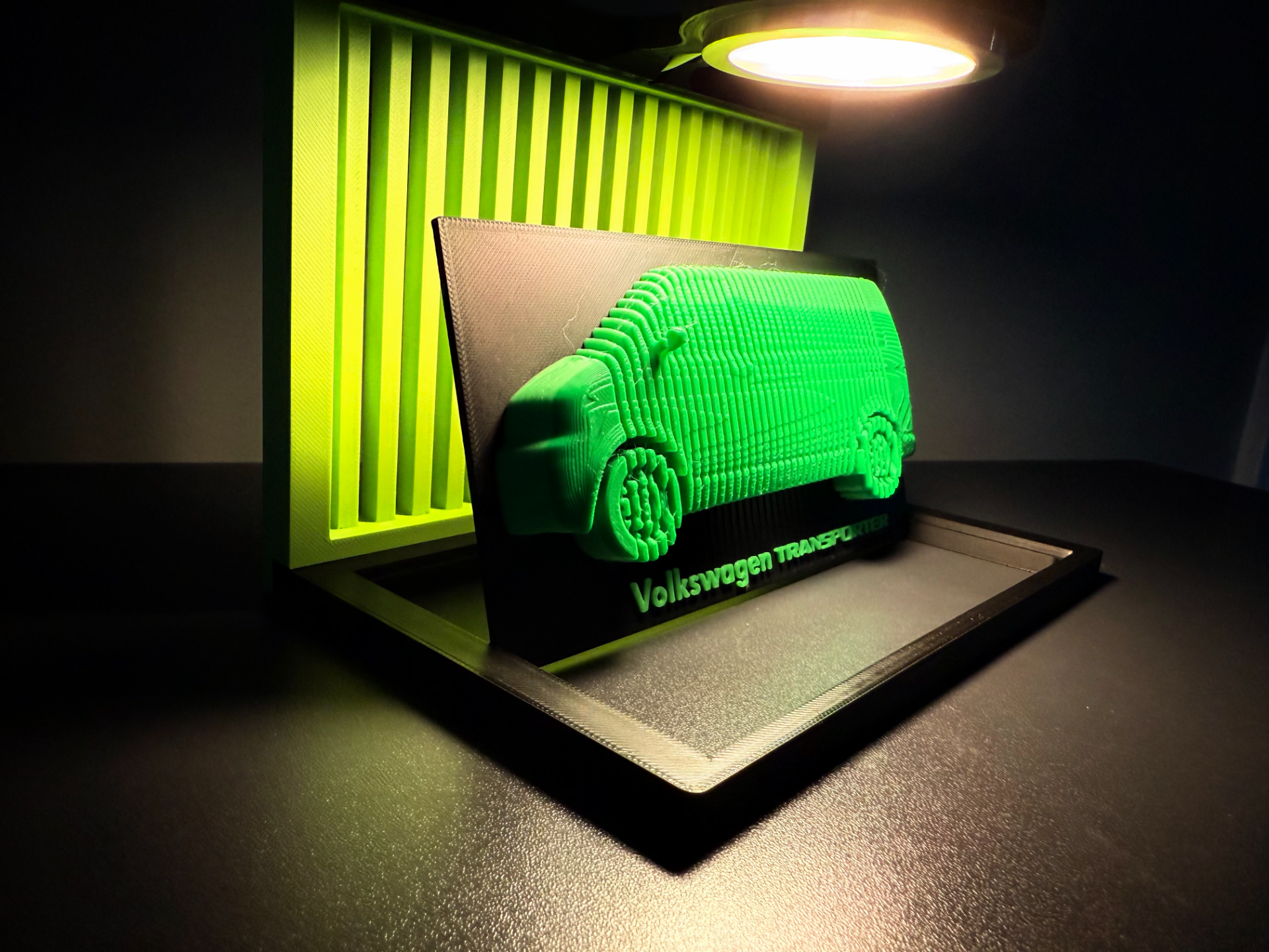 Volkswagen Transporter 5 - Vertically Layered Car!