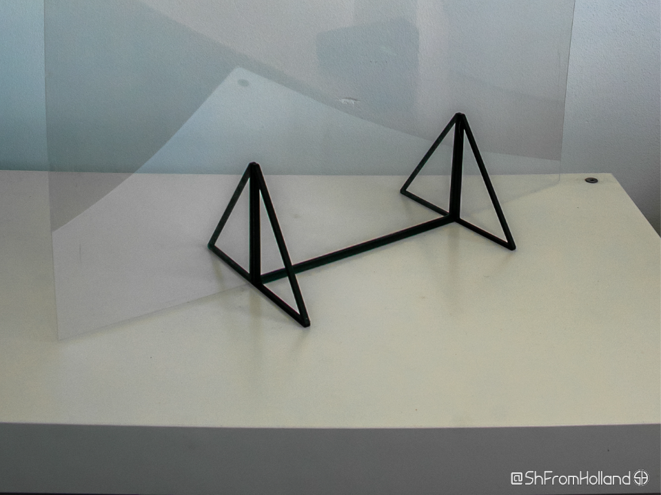 1mm plate (plexiglass) stand for protection
