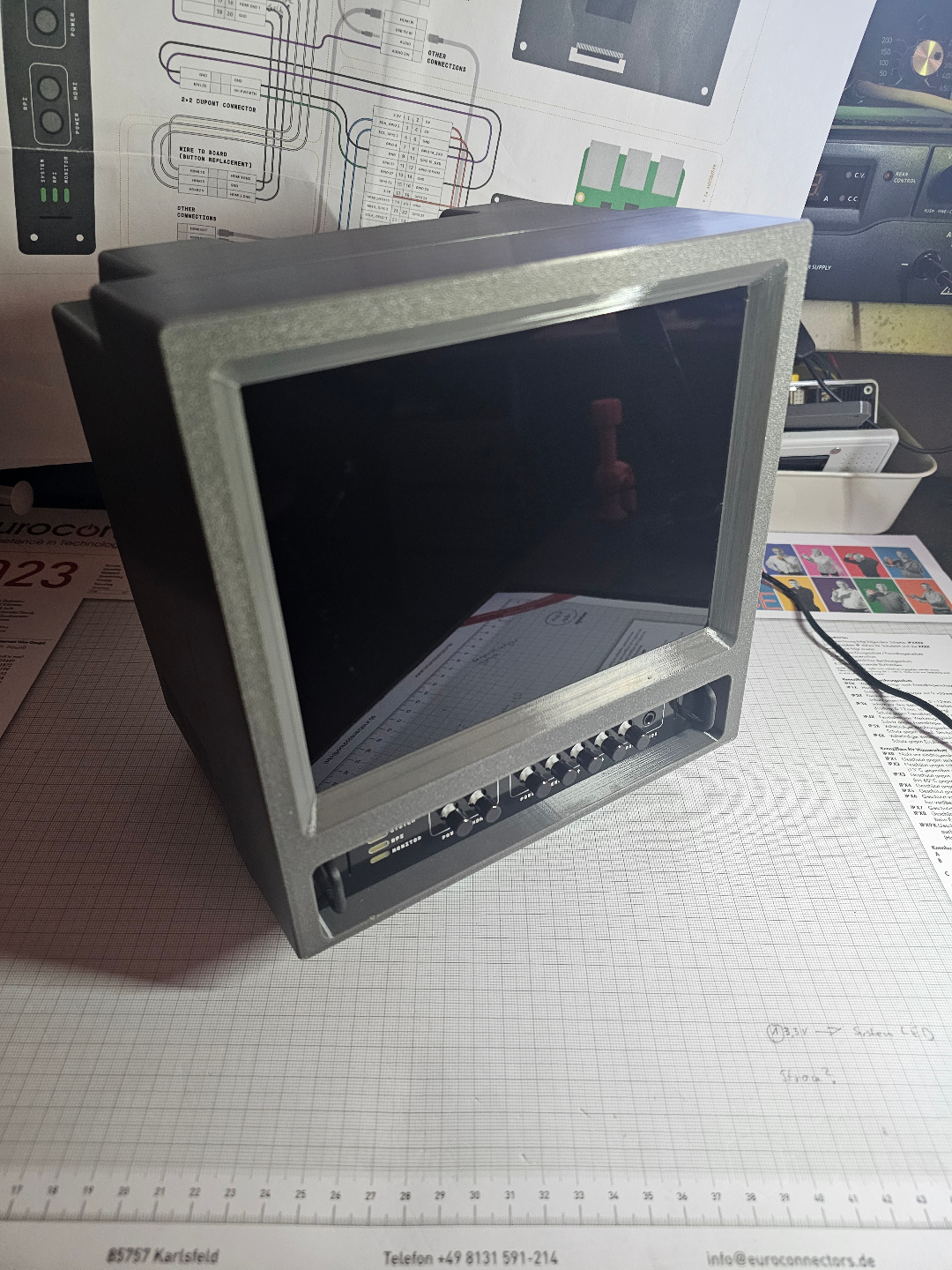 CRT-Style Portable Raspberry Pi Enclosure
