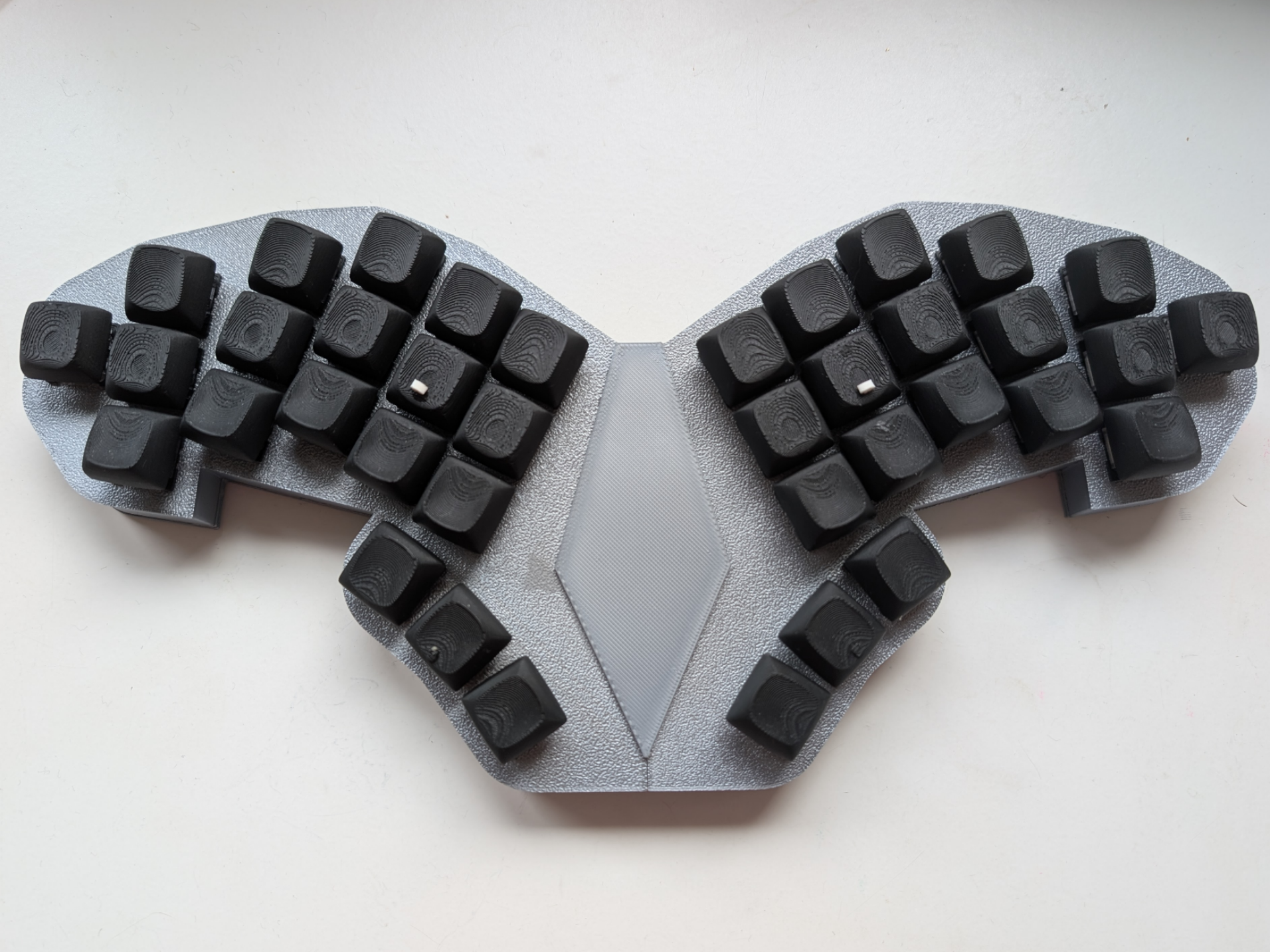 Unibody split keyboard 38 keys