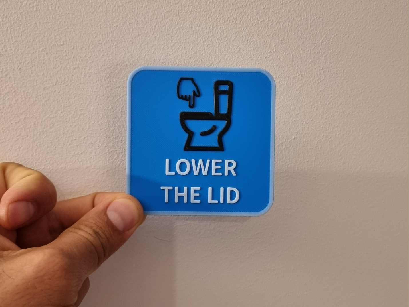 Toilet Lower the lid Sign in EN/PT