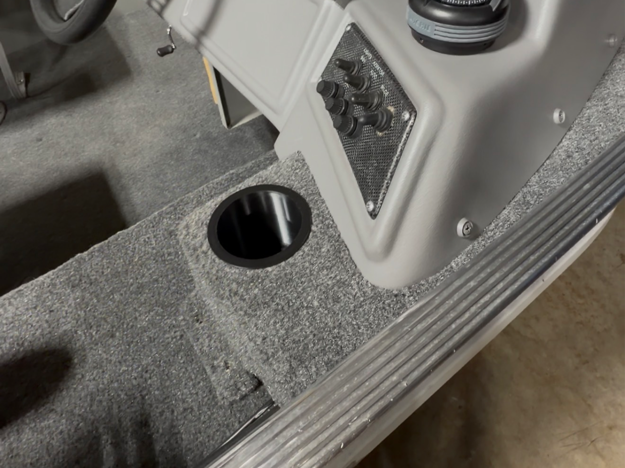 2000 LUND Fishing Boat Cup Holder