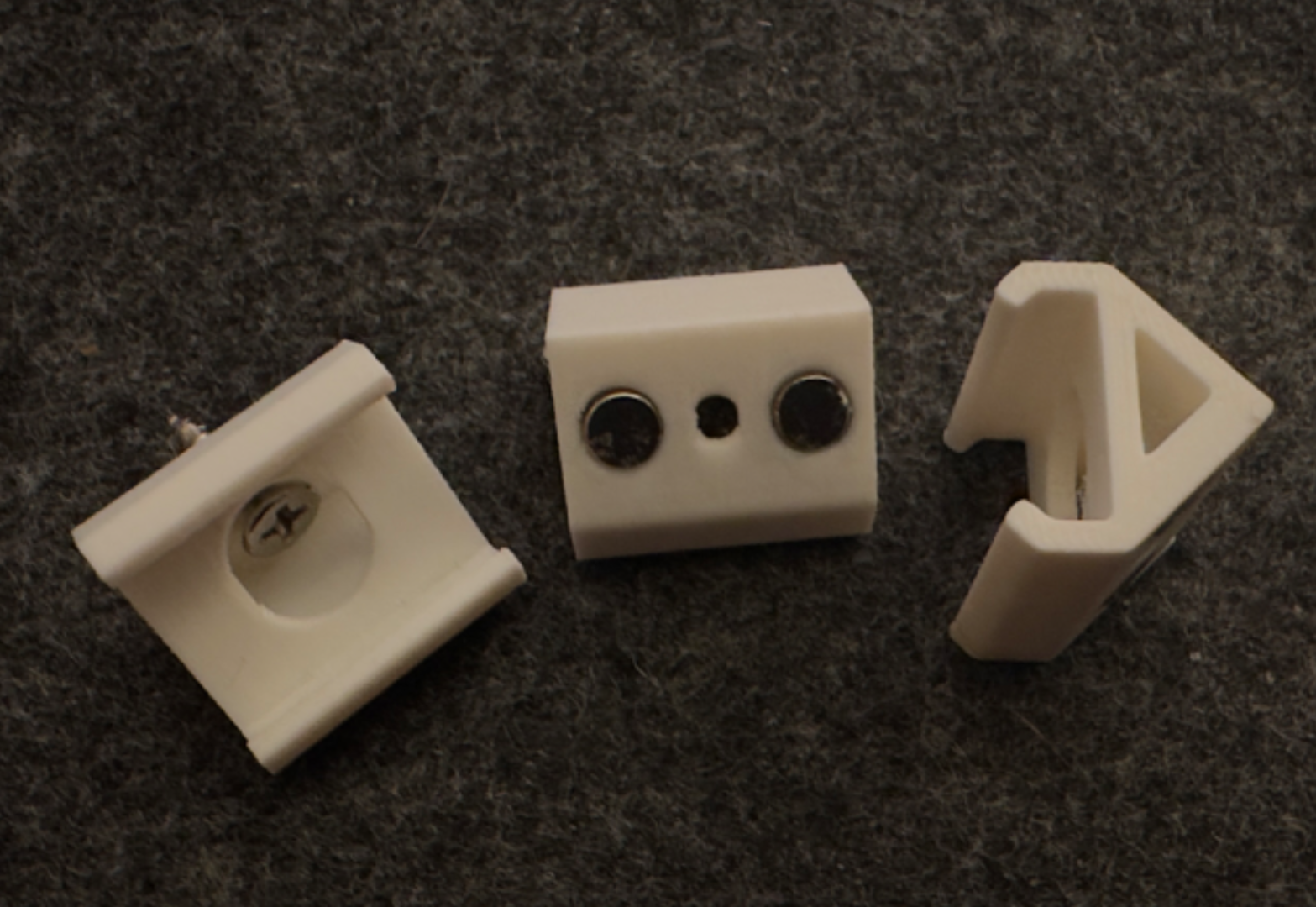 LED Lightstrip Clip - 45° (Philips Hue etc. 14mm)