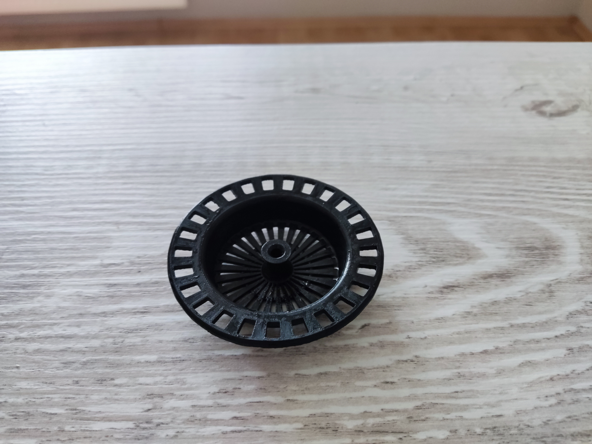 Kitchen sink strainer