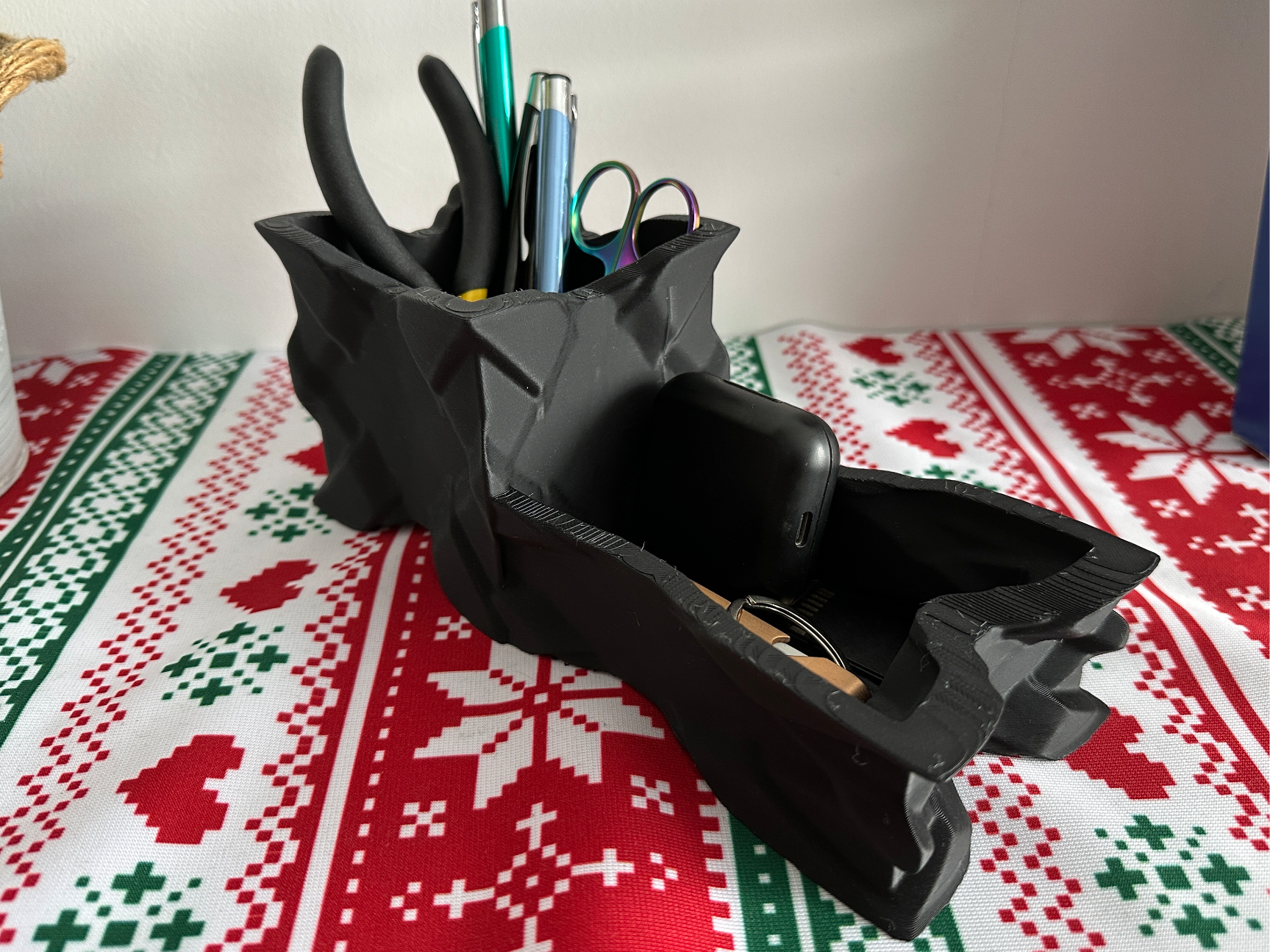 Modern desk organizer