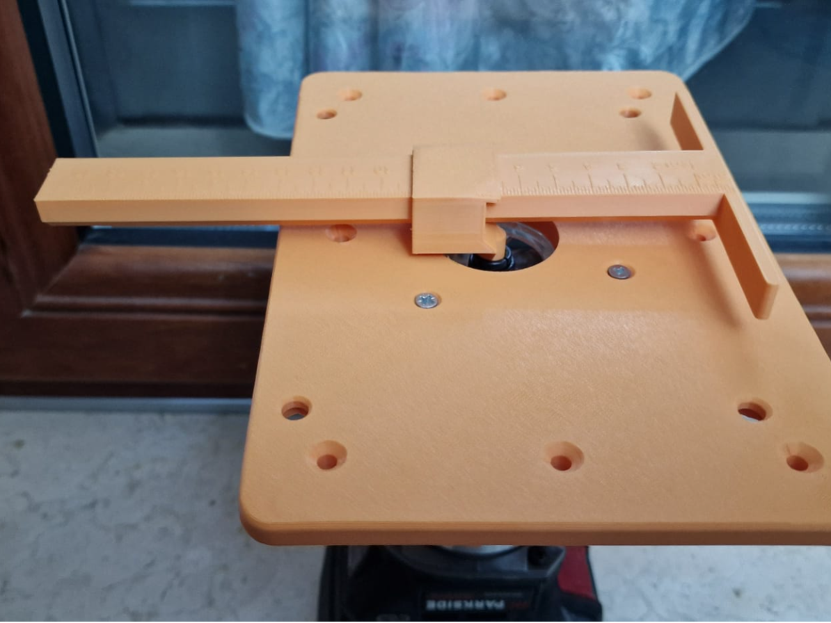 Guida di regolazione per fresatrice