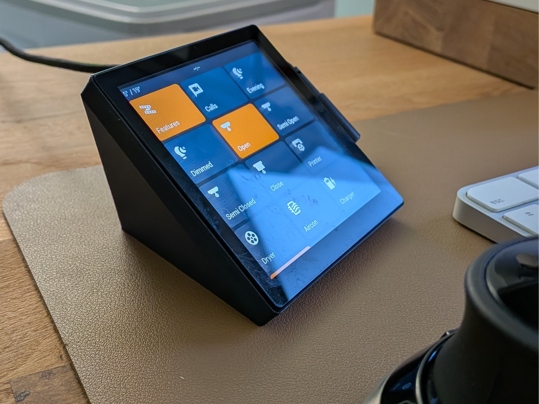 Touch Screen Desktop Stand for Guition 4848s040