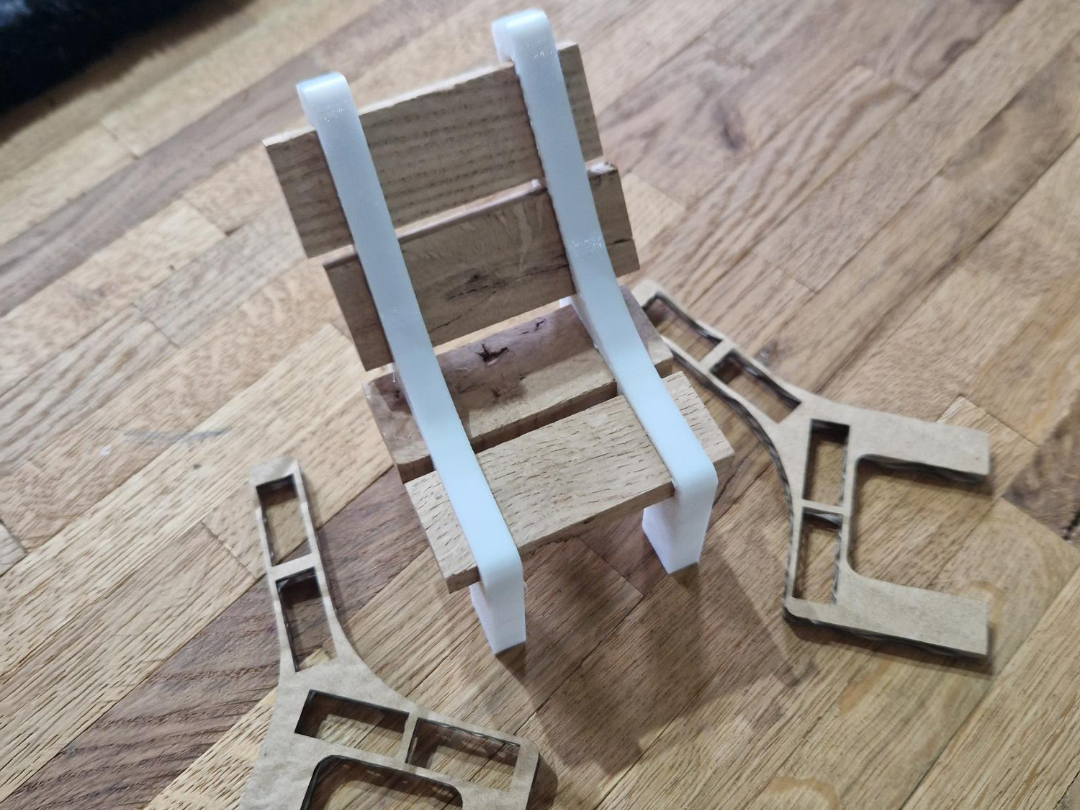 Bank - Stuhl - geschwungen