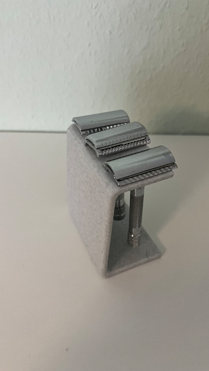Safety Razor Holder