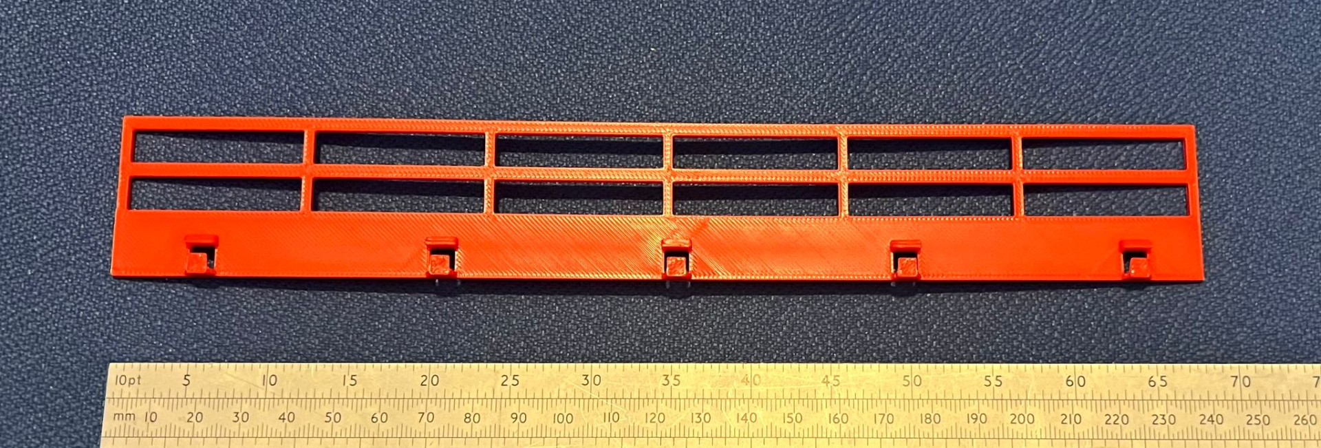 Low Barrier Mario Carrera Racetrack