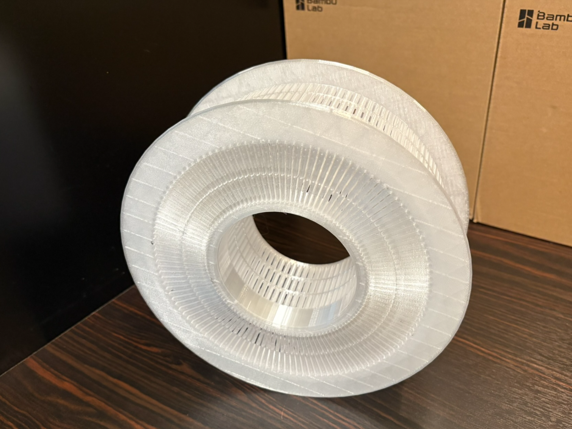 Desiccant Container - spool shaped with screw lid