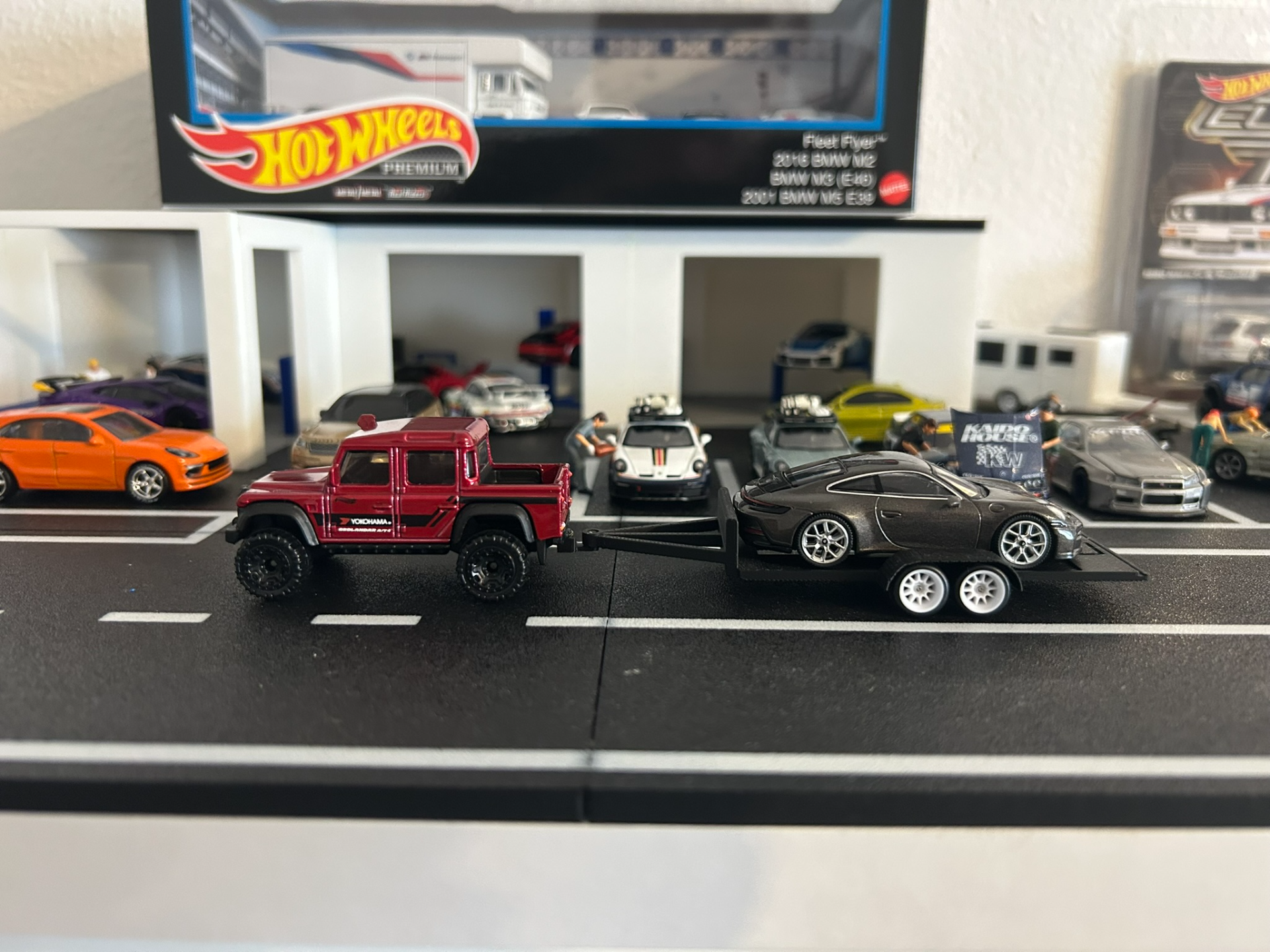1/64 Land Rover Defender tow