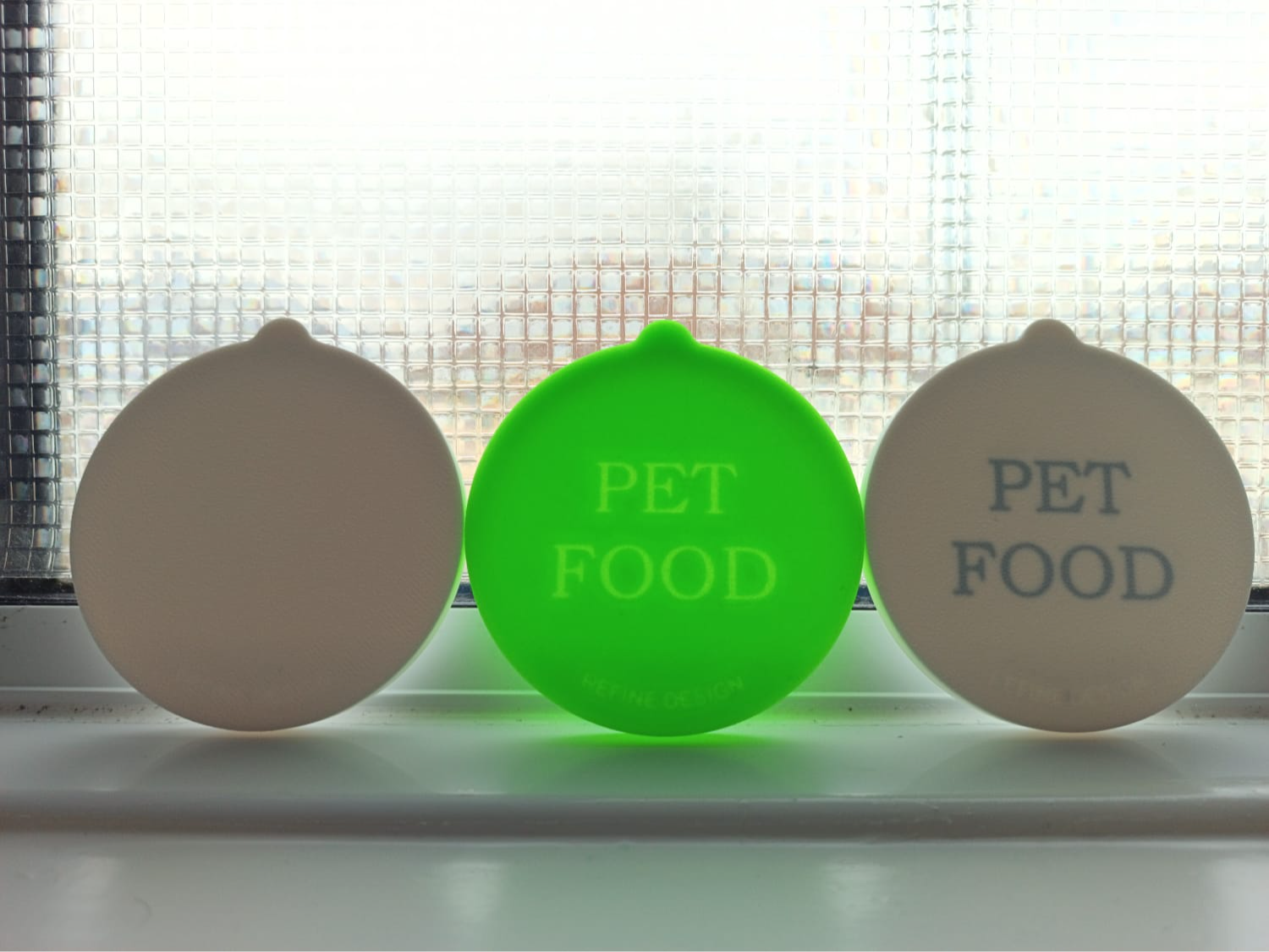tin lid (with or without pet food text