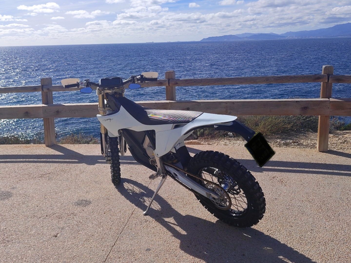 Stark Varg EX - Porta targa (Italia)