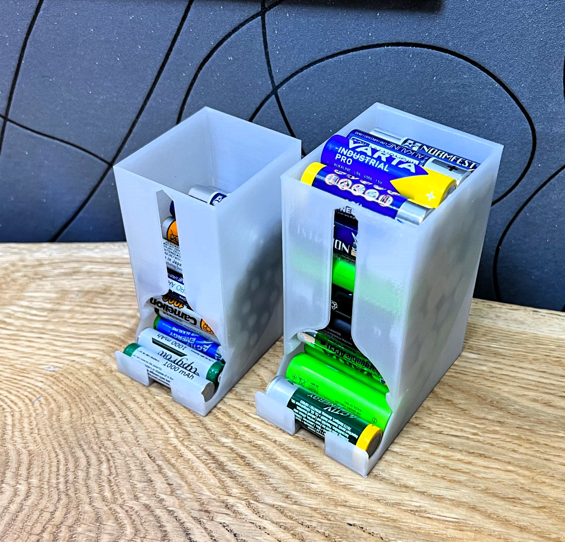 AA battery and AAA battery dispenser